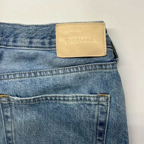 Everlane Woman’s High Rise Distressed Denim Mom Shorts Size 28 - Picture 6 of 10